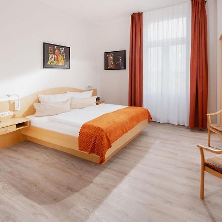 Hotel Kuenstlerhaus ノルダーナイ エクステリア 写真