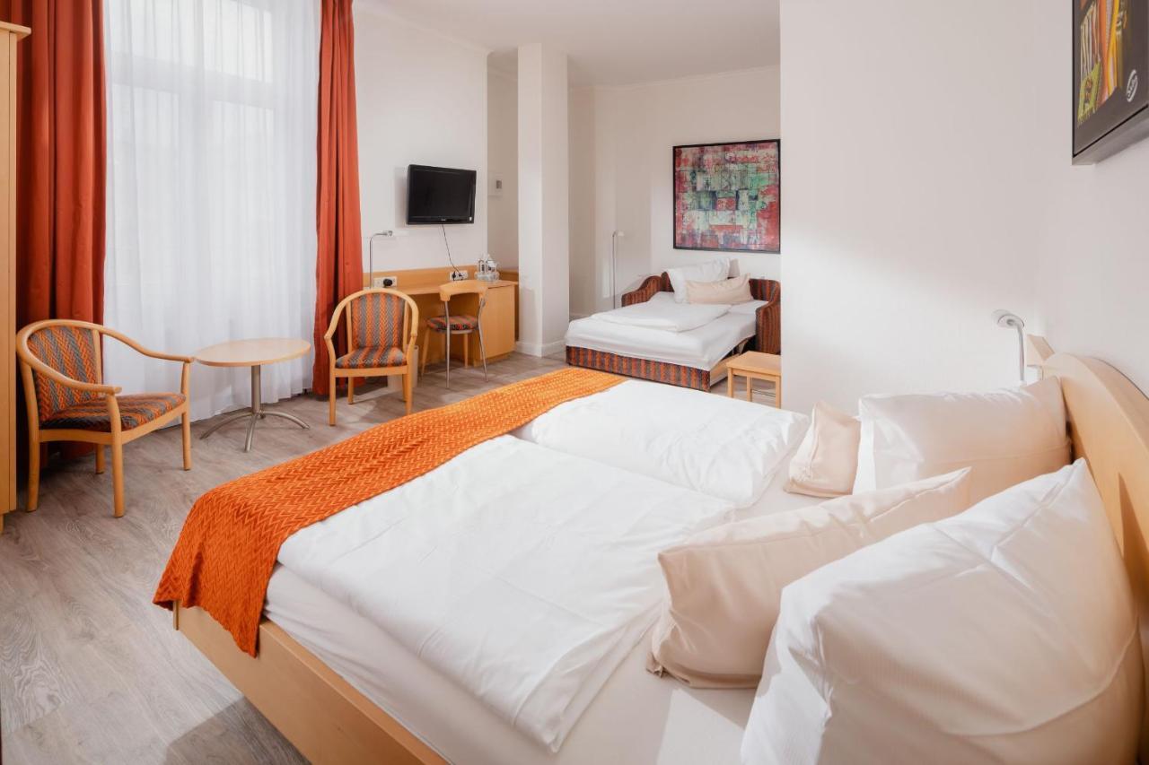 Hotel Kuenstlerhaus ノルダーナイ エクステリア 写真
