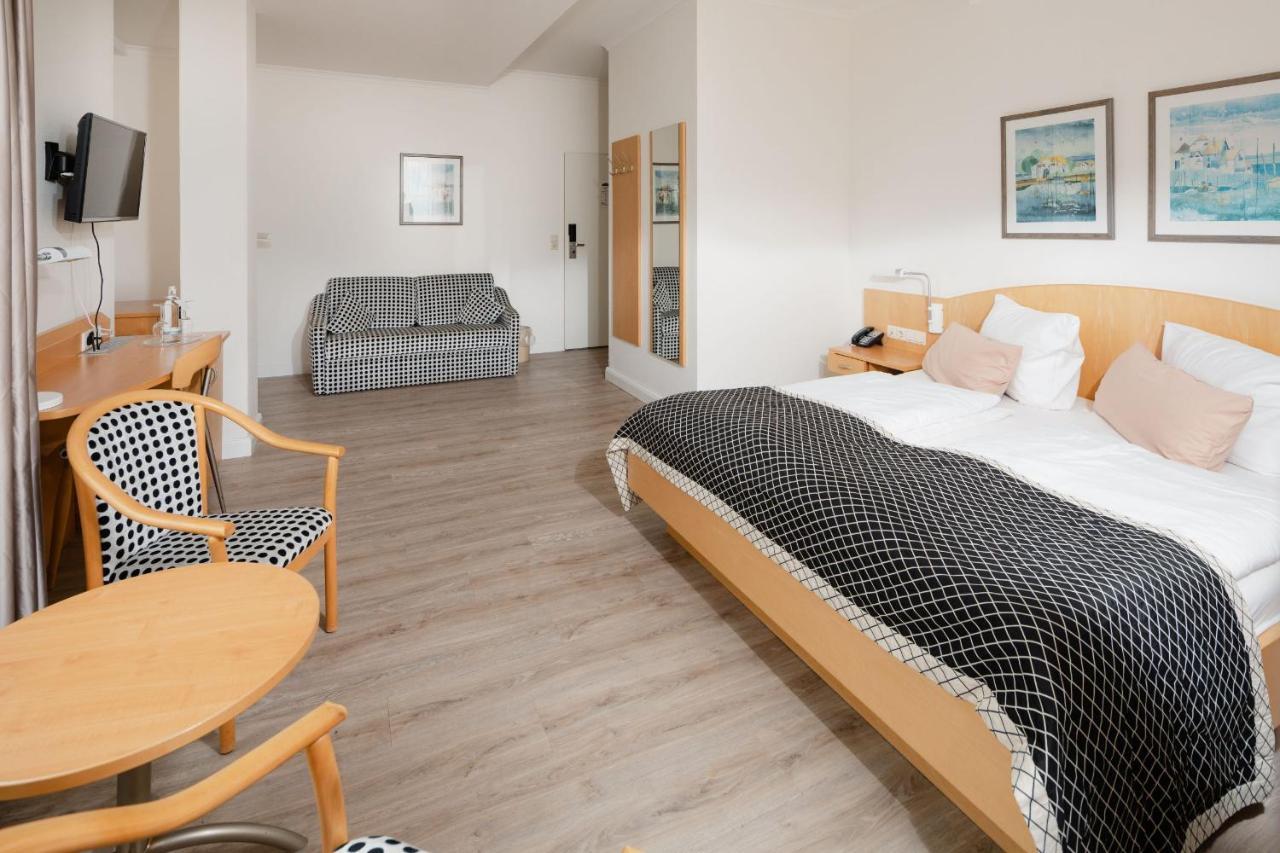 Hotel Kuenstlerhaus ノルダーナイ エクステリア 写真